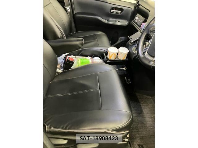 Toyota VOXY 2014-10 7061334-9