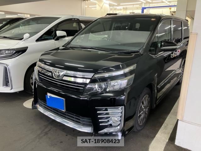 Toyota VOXY 2014-10 7061334-1