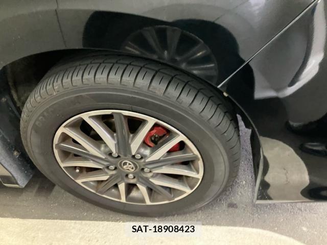 Toyota VOXY 2014-10 7061334-4