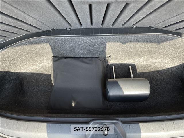 Toyota VOXY 2013-12 7061329-16