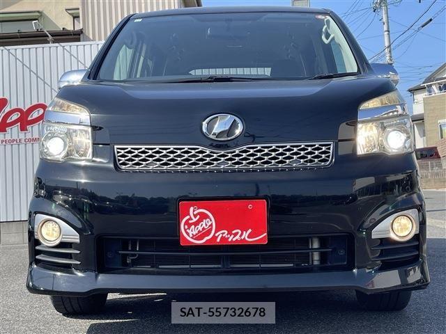 Toyota VOXY 2013-12 7061329-17