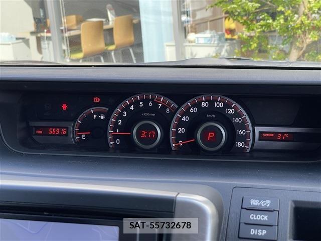 Toyota VOXY 2013-12 7061329-5