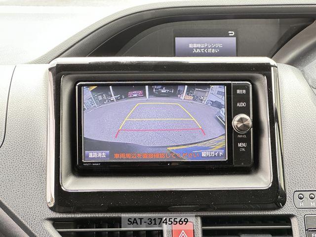 Toyota VOXY 2017-09 7061317-18