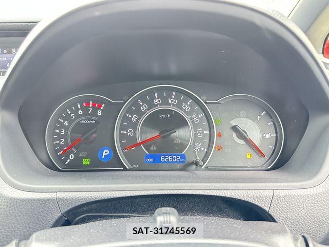 Toyota VOXY 2017-09 7061317-22