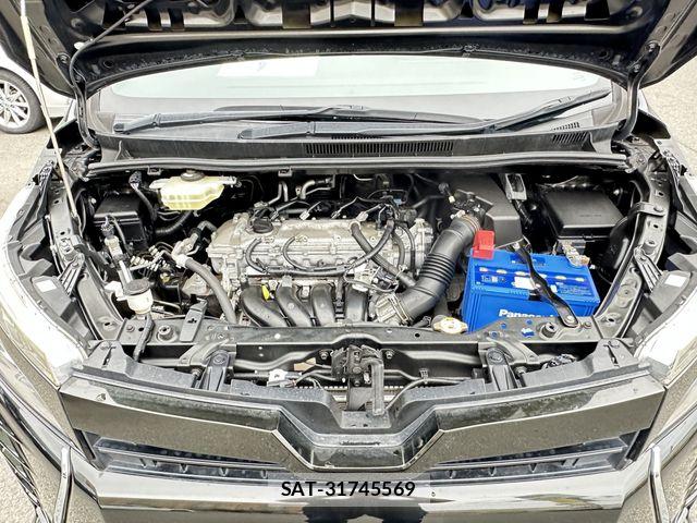 Toyota VOXY 2017-09 7061317-29