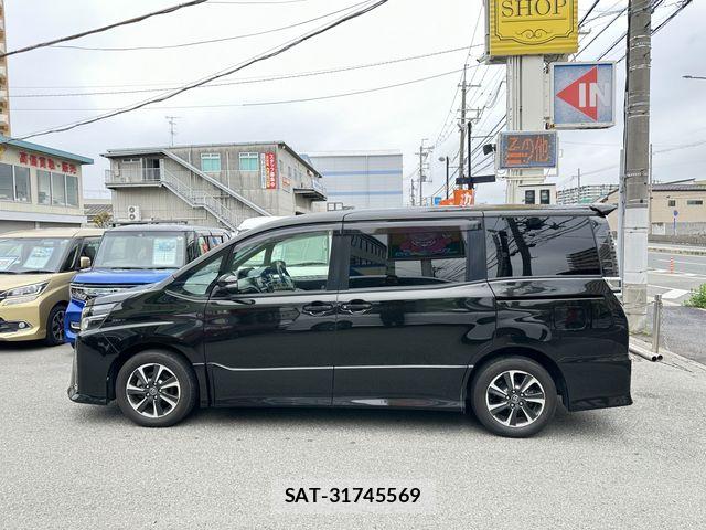 Toyota VOXY 2017-09 7061317-3
