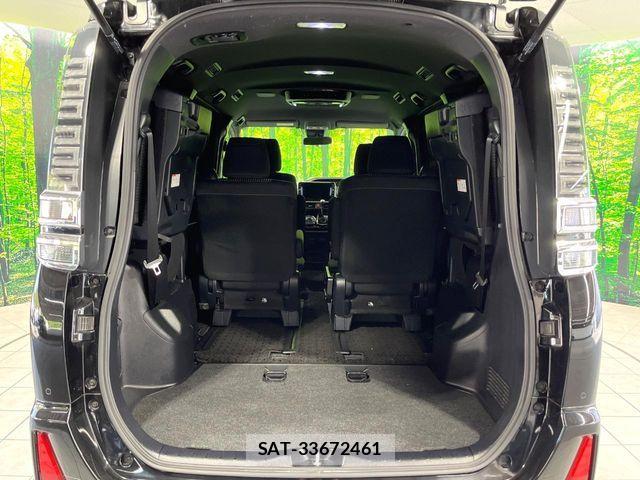 Toyota VOXY 2019-12 7061308-10