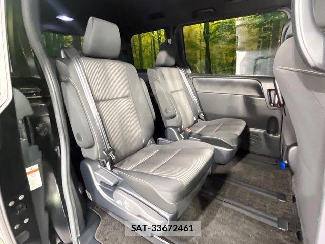 Toyota VOXY 2019-12 7061308-8