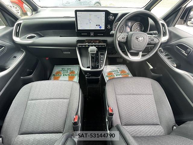 Toyota VOXY 2025-01 7061298-1