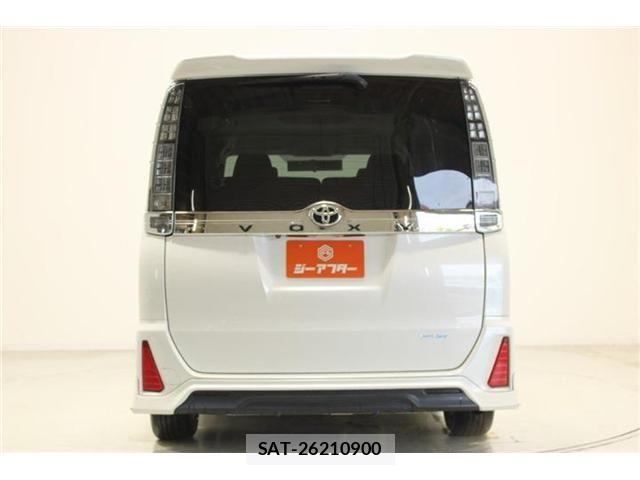 Toyota VOXY 2014-03 7061323-11