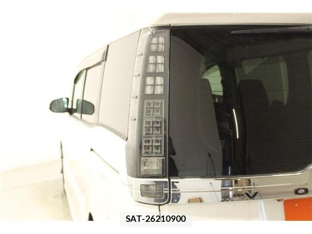 Toyota VOXY 2014-03 7061323-19