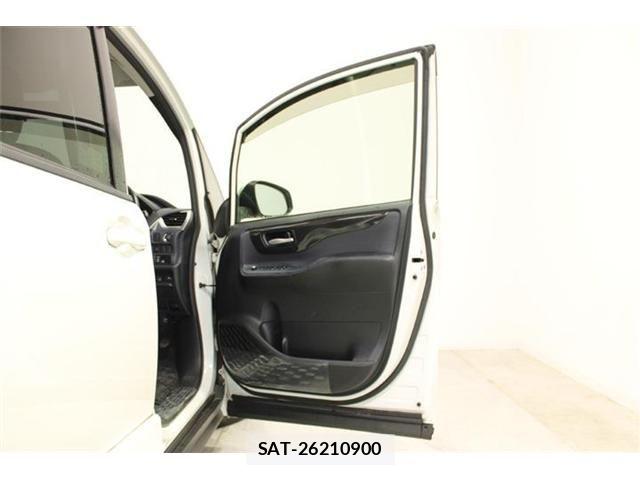 Toyota VOXY 2014-03 7061323-29