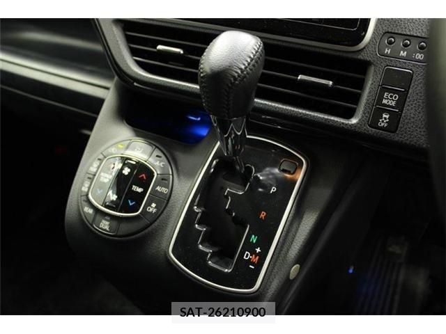 Toyota VOXY 2014-03 7061323-5