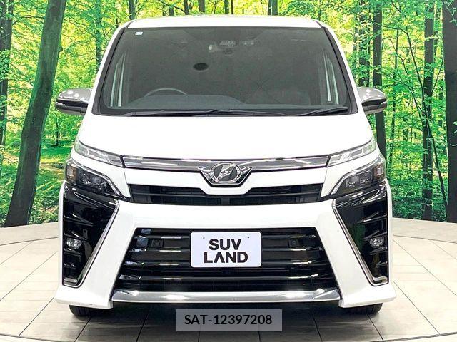 Toyota VOXY 2019-05 7061313-16