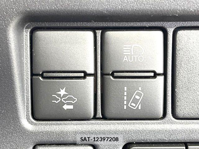 Toyota VOXY 2019-05 7061313-6