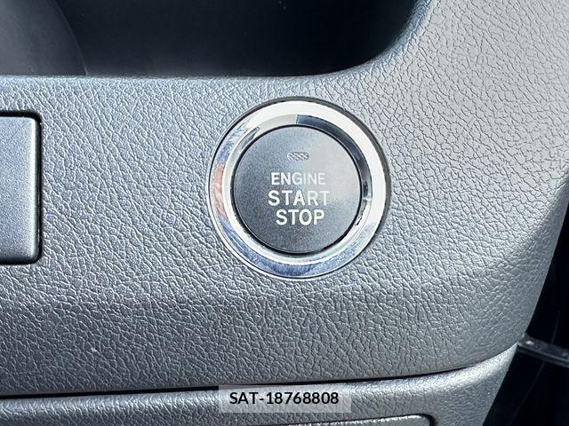 Toyota VOXY 2013-08 7061332-23