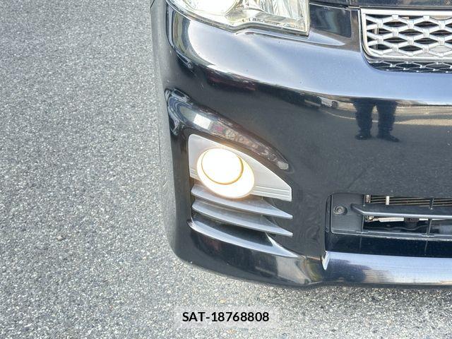 Toyota VOXY 2013-08 7061332-7