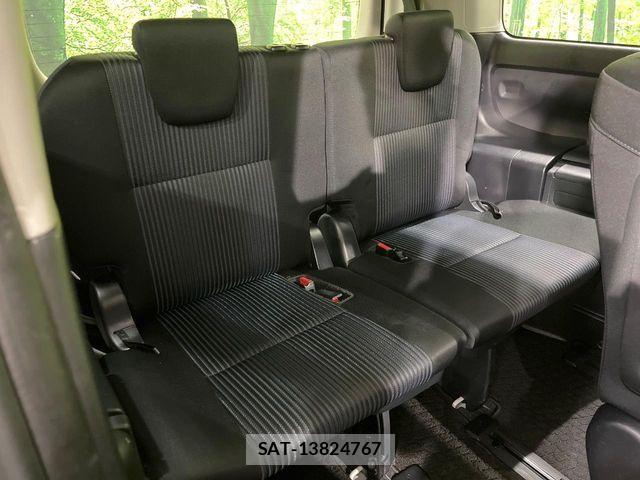 Toyota VOXY 2015-05 7061318-10