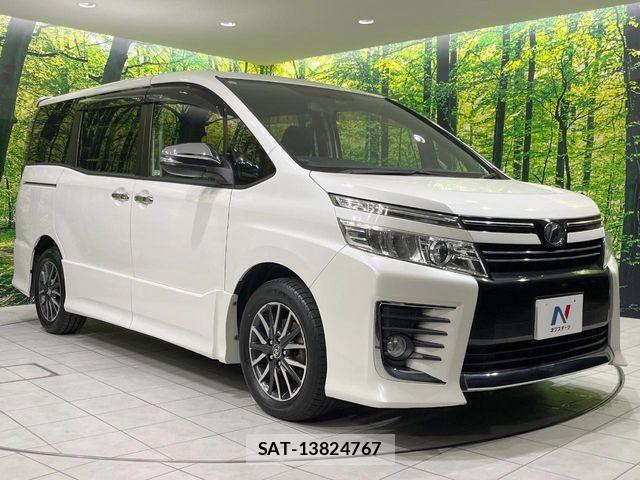 Toyota VOXY 2015-05 7061318-16