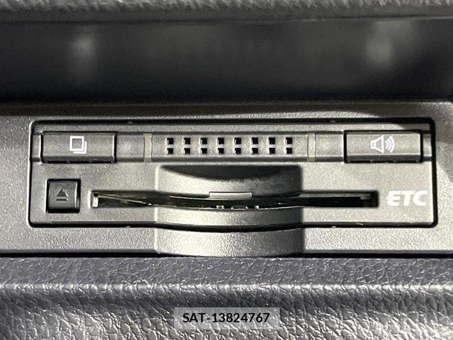 Toyota VOXY 2015-05 7061318-6