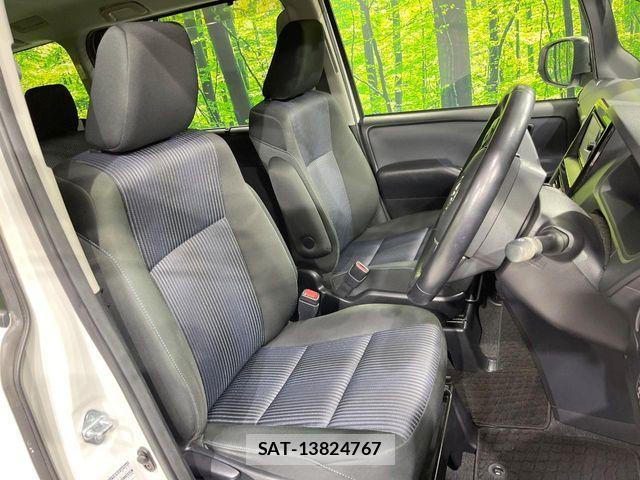 Toyota VOXY 2015-05 7061318-8