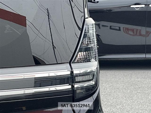 Toyota VOXY 2024-01 7061309-11