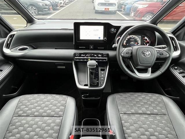 Toyota VOXY 2024-01 7061309-16