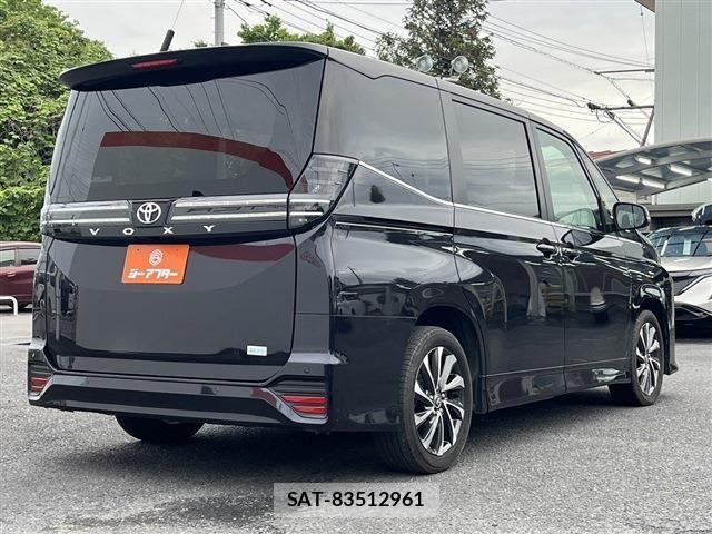 Toyota VOXY 2024-01 7061309-20
