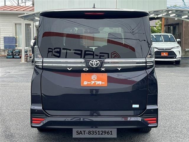 Toyota VOXY 2024-01 7061309-8