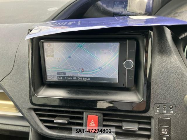 Toyota VOXY 2014-07 7061335-22