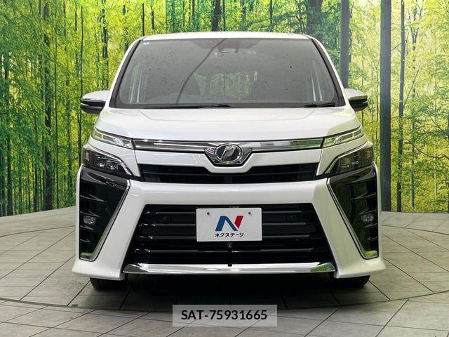 Toyota VOXY 2020-03 7061311-14