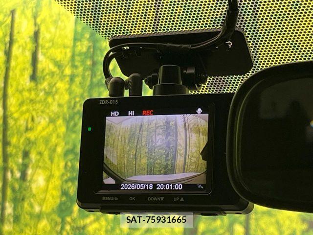 Toyota VOXY 2020-03 7061311-6