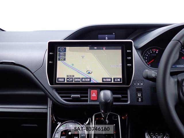 Toyota VOXY 2017-10 7061315-22