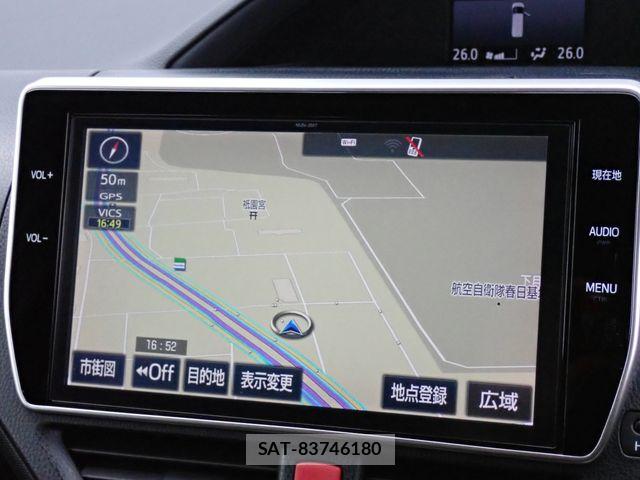 Toyota VOXY 2017-10 7061315-8
