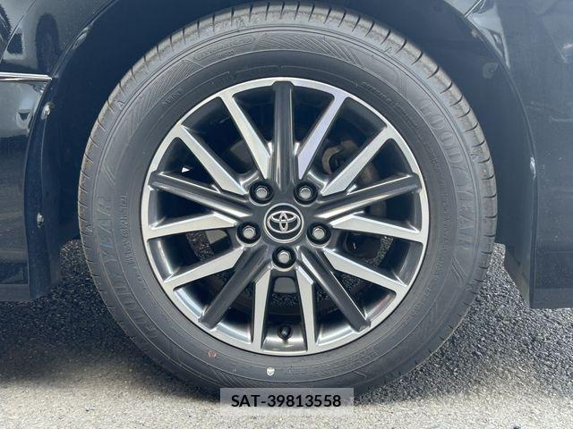 Toyota VOXY 2017-05 7061320-19