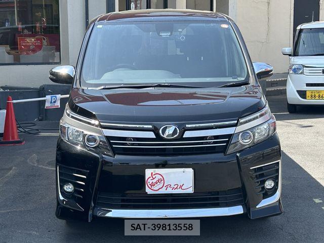Toyota VOXY 2017-05 7061320-4