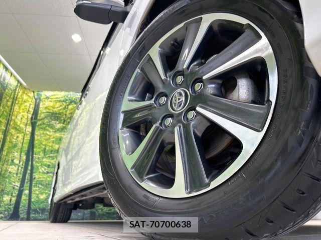 Toyota VOXY 2018-06 7061314-13