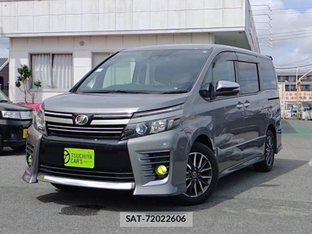 Toyota VOXY 2017-05 7061316-0
