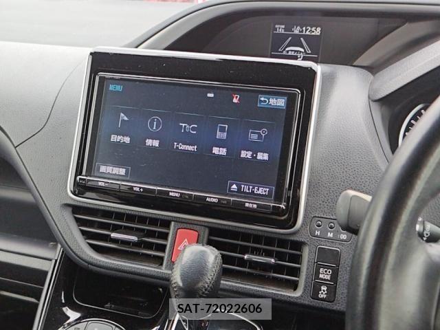Toyota VOXY 2017-05 7061316-12
