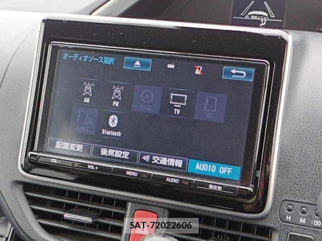 Toyota VOXY 2017-05 7061316-13