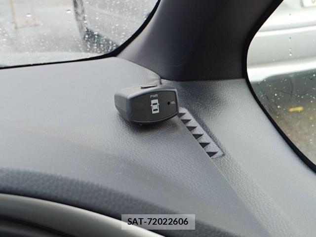 Toyota VOXY 2017-05 7061316-18