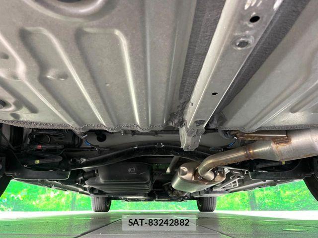 Toyota VOXY 2023-10 7061302-19