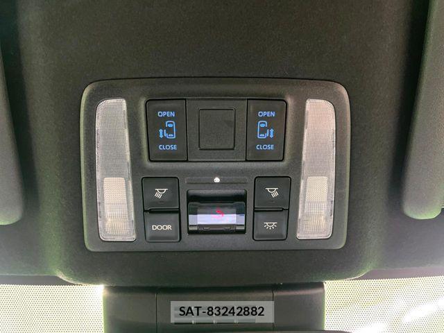 Toyota VOXY 2023-10 7061302-5