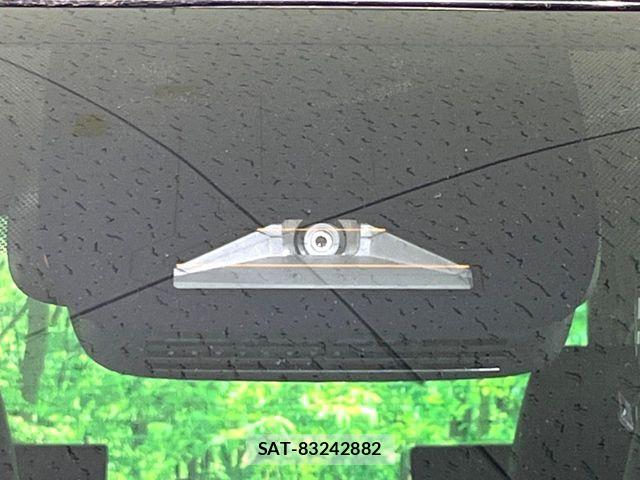 Toyota VOXY 2023-10 7061302-7