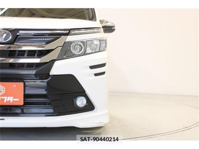 Toyota VOXY 2015-10 7061325-13