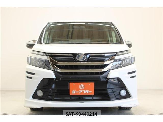 Toyota VOXY 2015-10 7061325-6