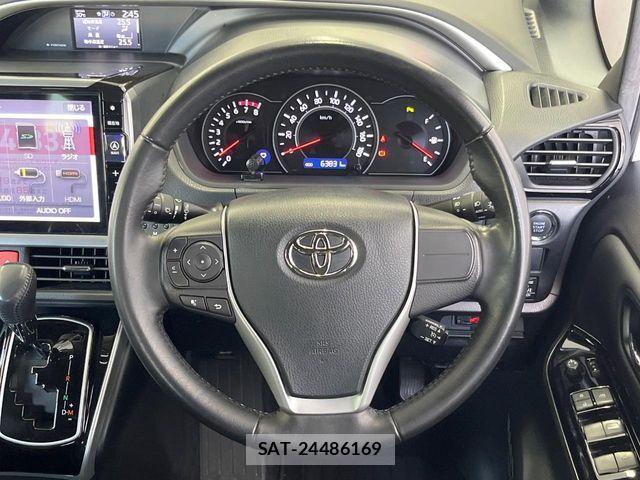 Toyota VOXY 2021-07 7061306-11