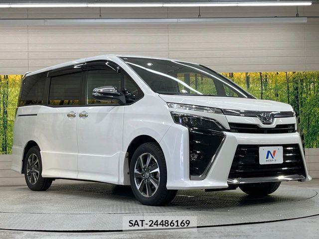 Toyota VOXY 2021-07 7061306-16