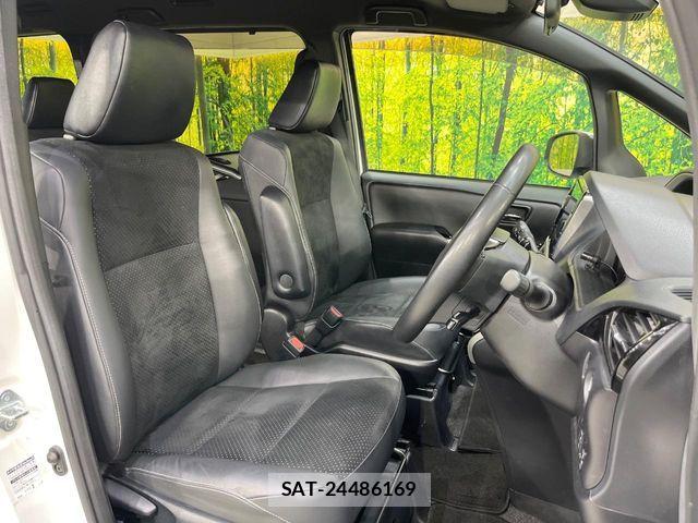 Toyota VOXY 2021-07 7061306-7