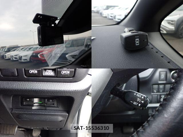 Toyota VOXY 2018-02 7061297-18